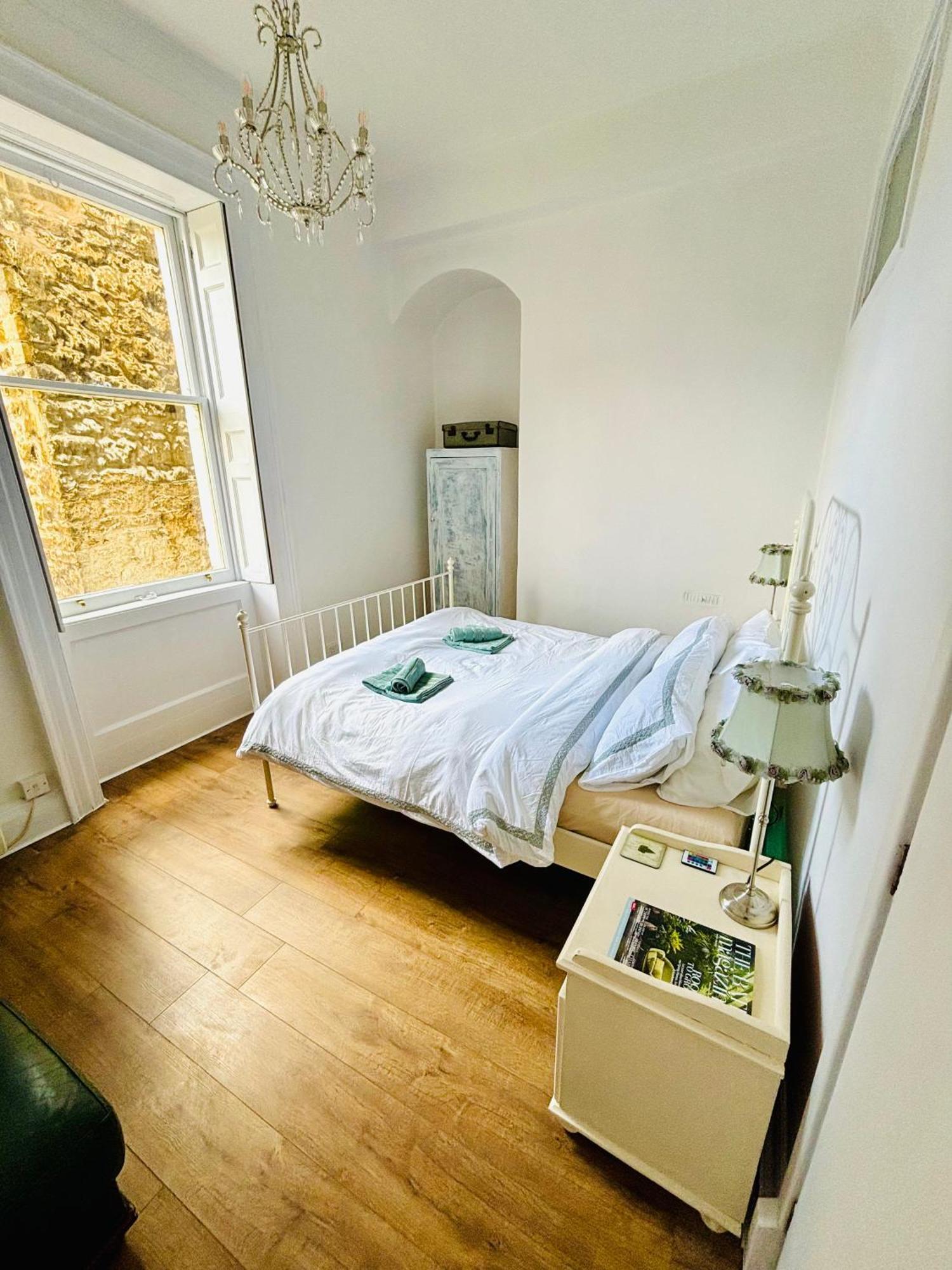 Charming Apartment In The Heart Of Bath Exterior photo